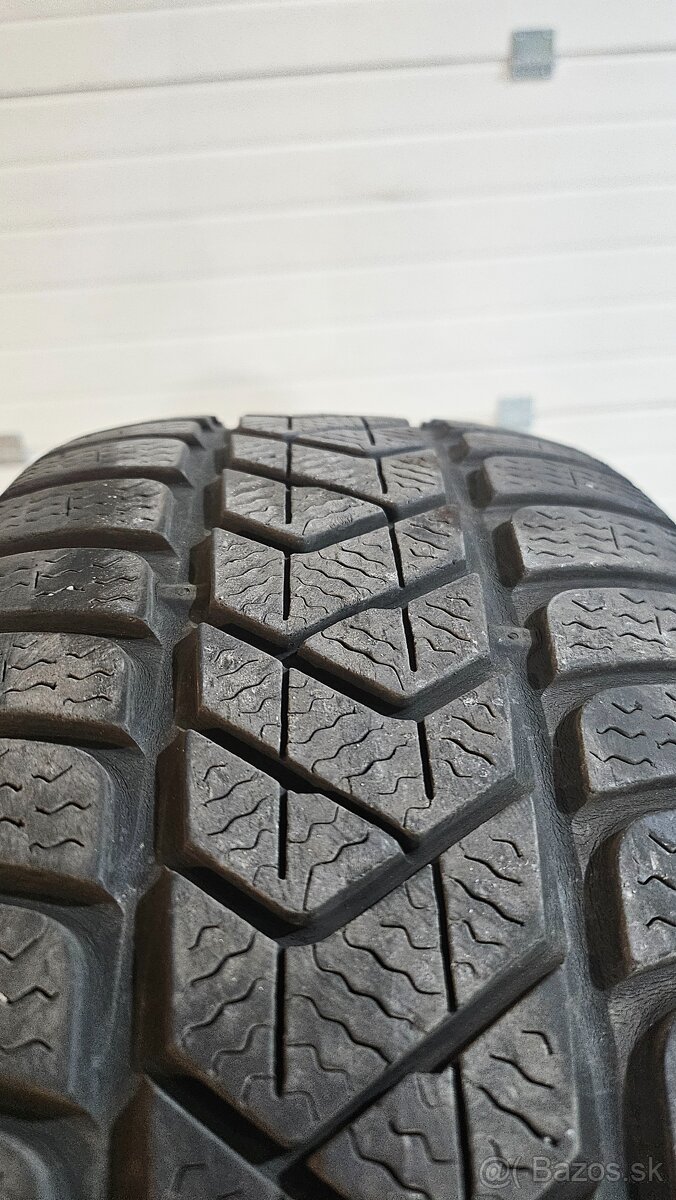 Zimne pneu Pirelli 225/50 R18 4-5mm - 2