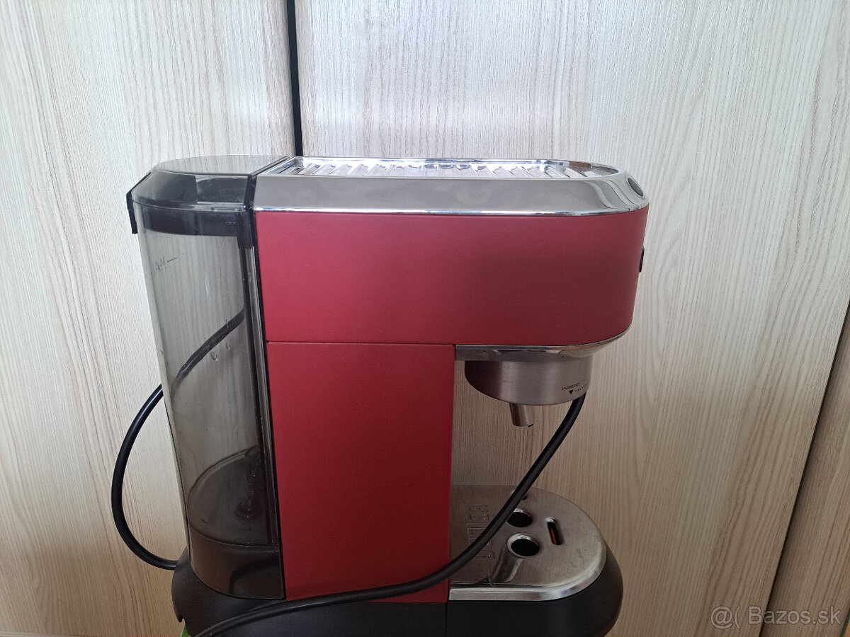 Predám De'Longhi EC 685.R – výborný stav - 2