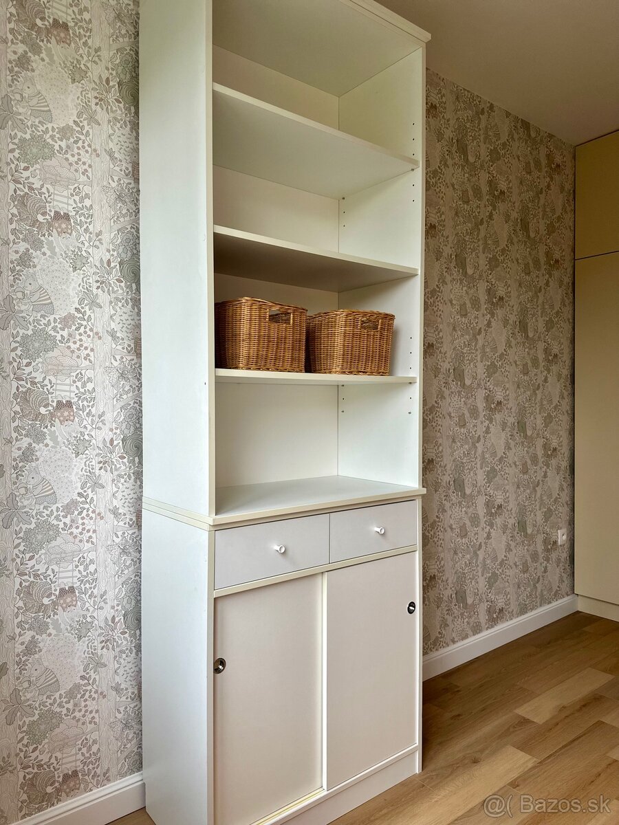 Biela policová skriňa na mieru – 240×80×41 cm - 2