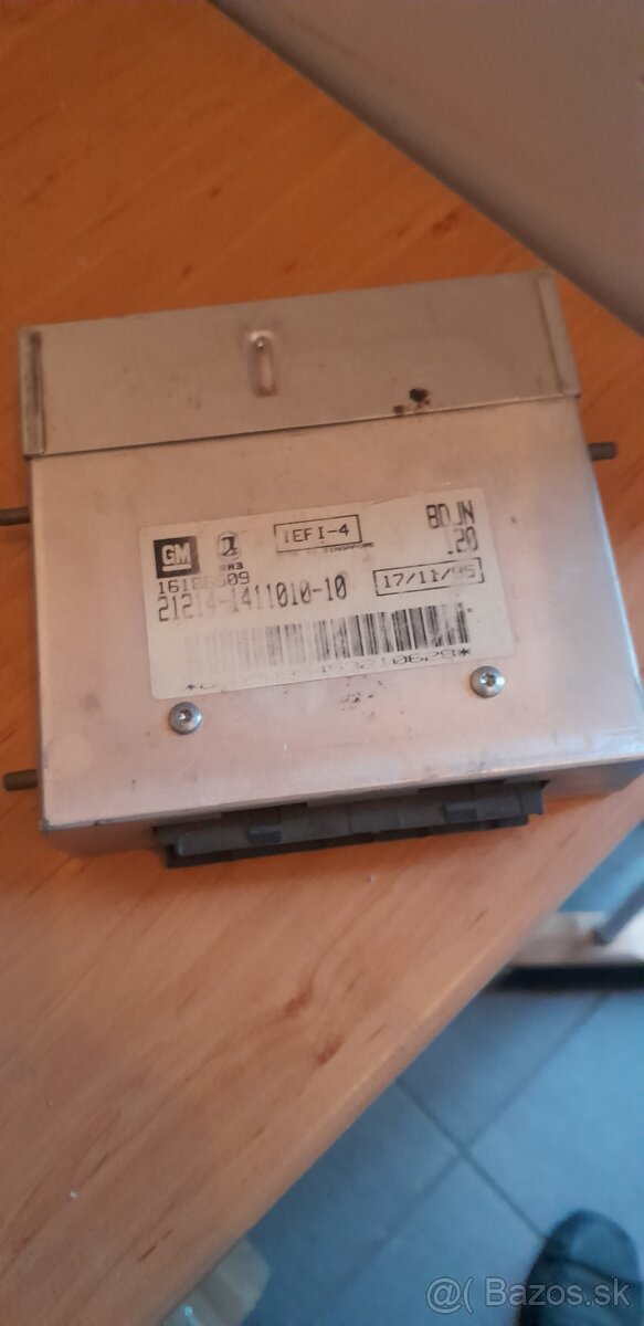 Riadiaca jednotka lada niva - 2