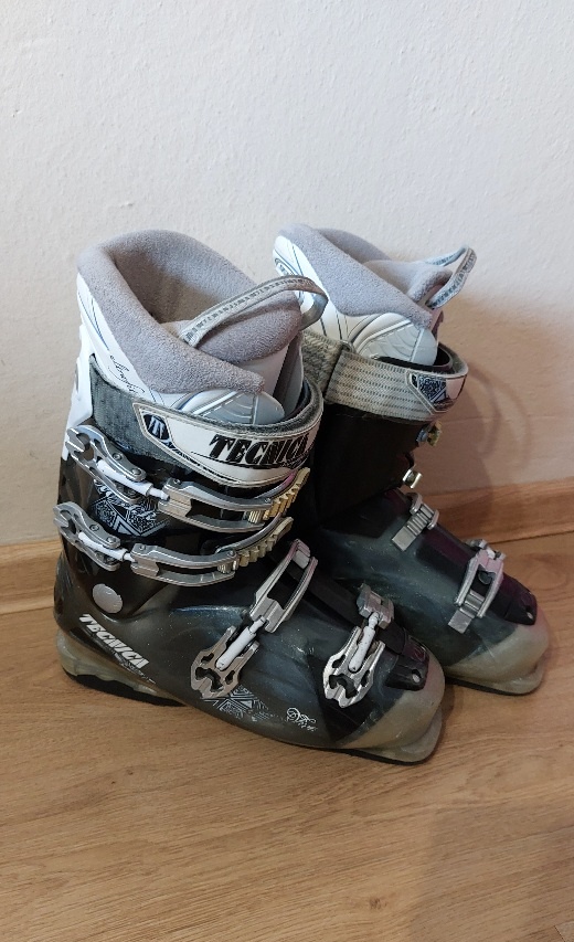 Set lyže a lyžiarky - 2