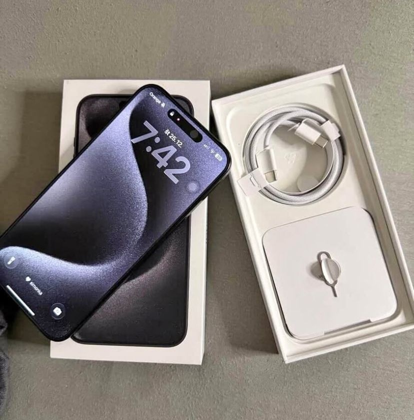 Iphone 15 Pro Max 256 GB - 2