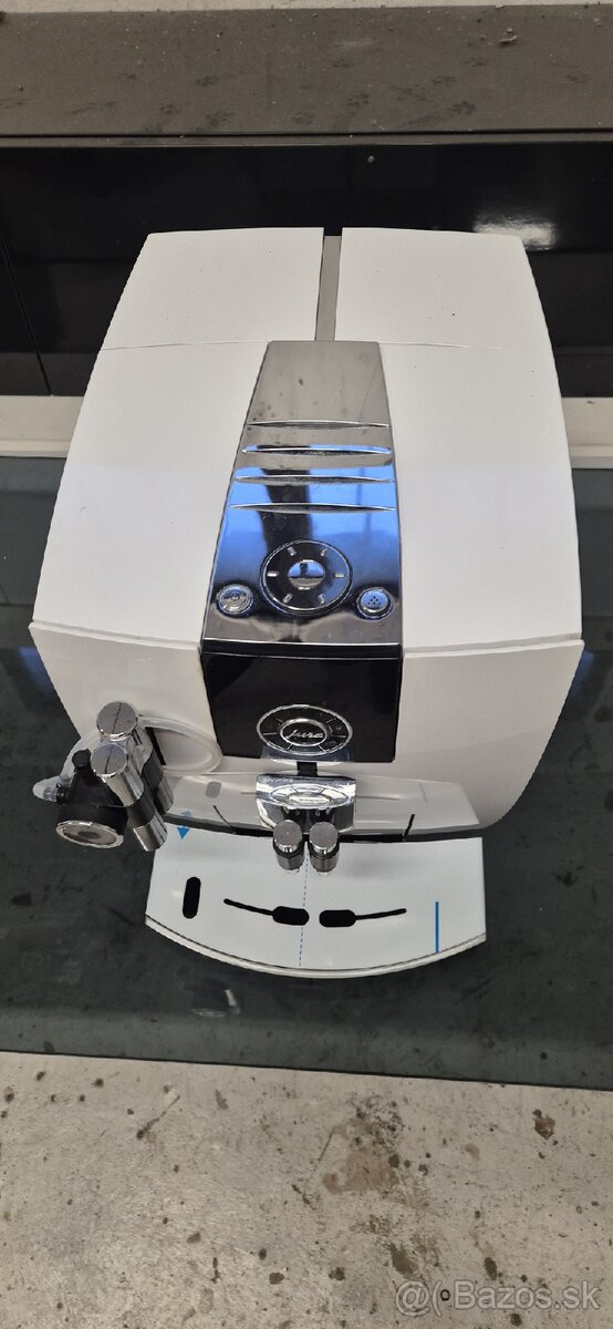 Predám kávovarvJURA - 2