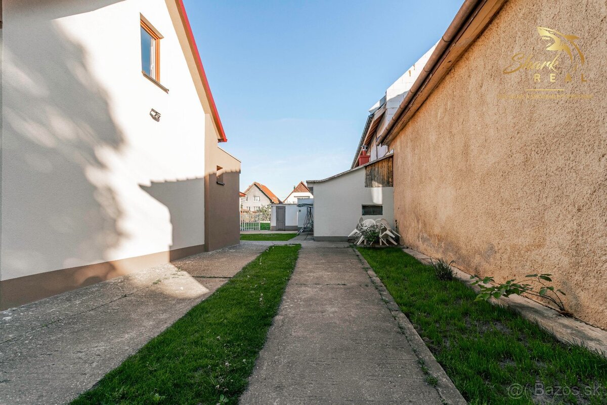 REZERVOVANÉ - Na predaj pekný dom so záhradou - 2