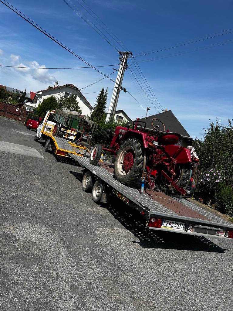 Farmall McCormick D-212 traktor - 2