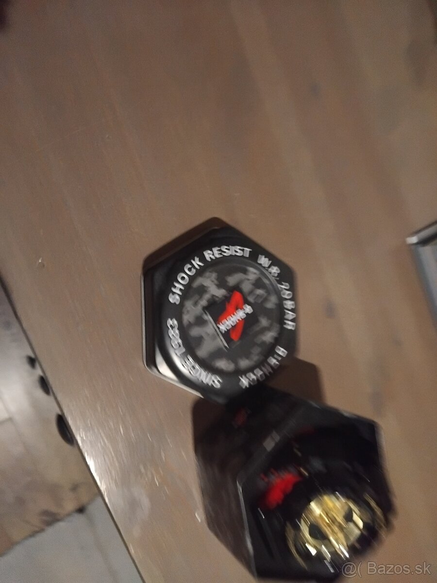 casio g-shock čierno-zlate - 2