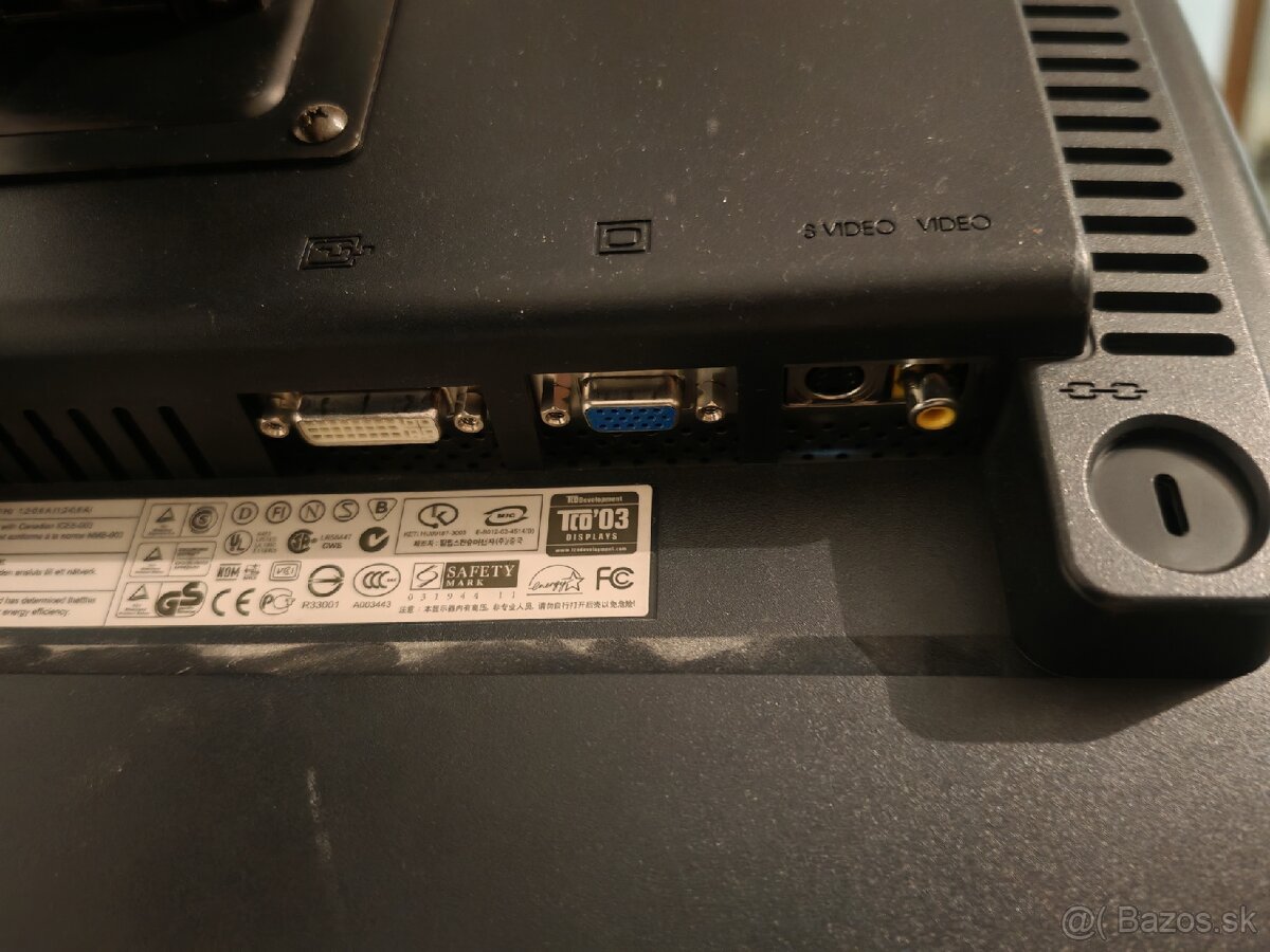 Darujem monitor HP2035 - 2