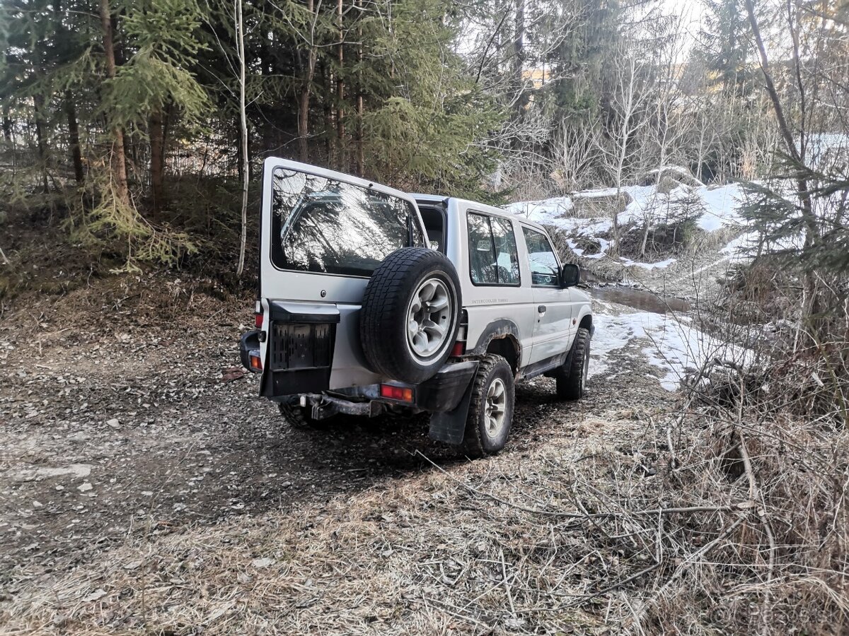 Mitsubishi Pajero 2.5 - 2