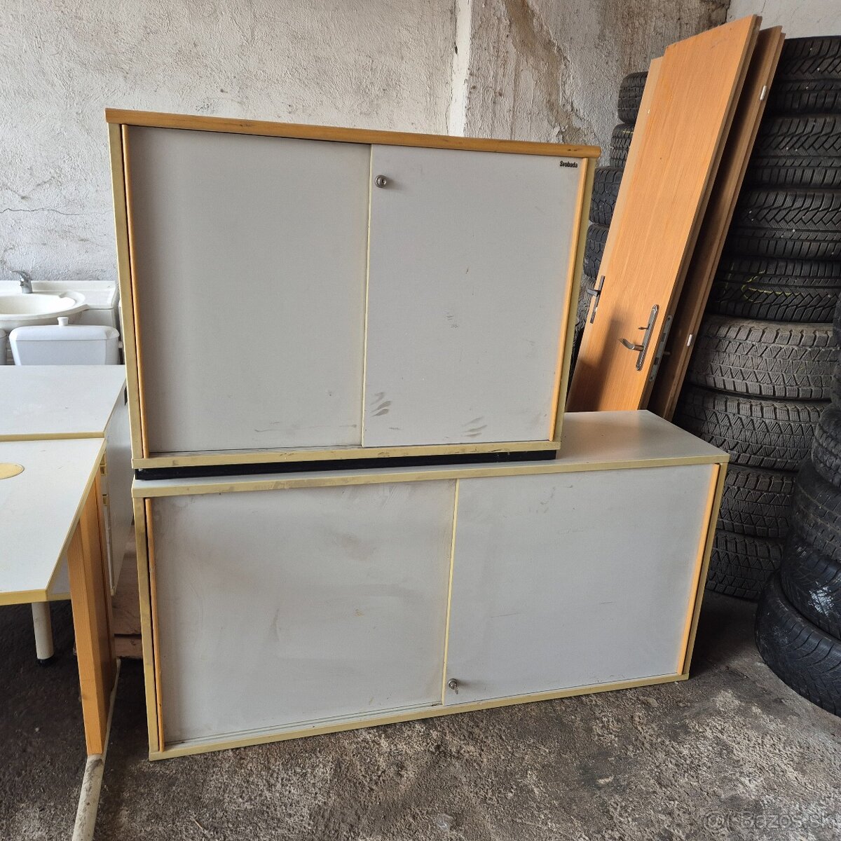 Predam kancelarske stoly a skrinky - 2