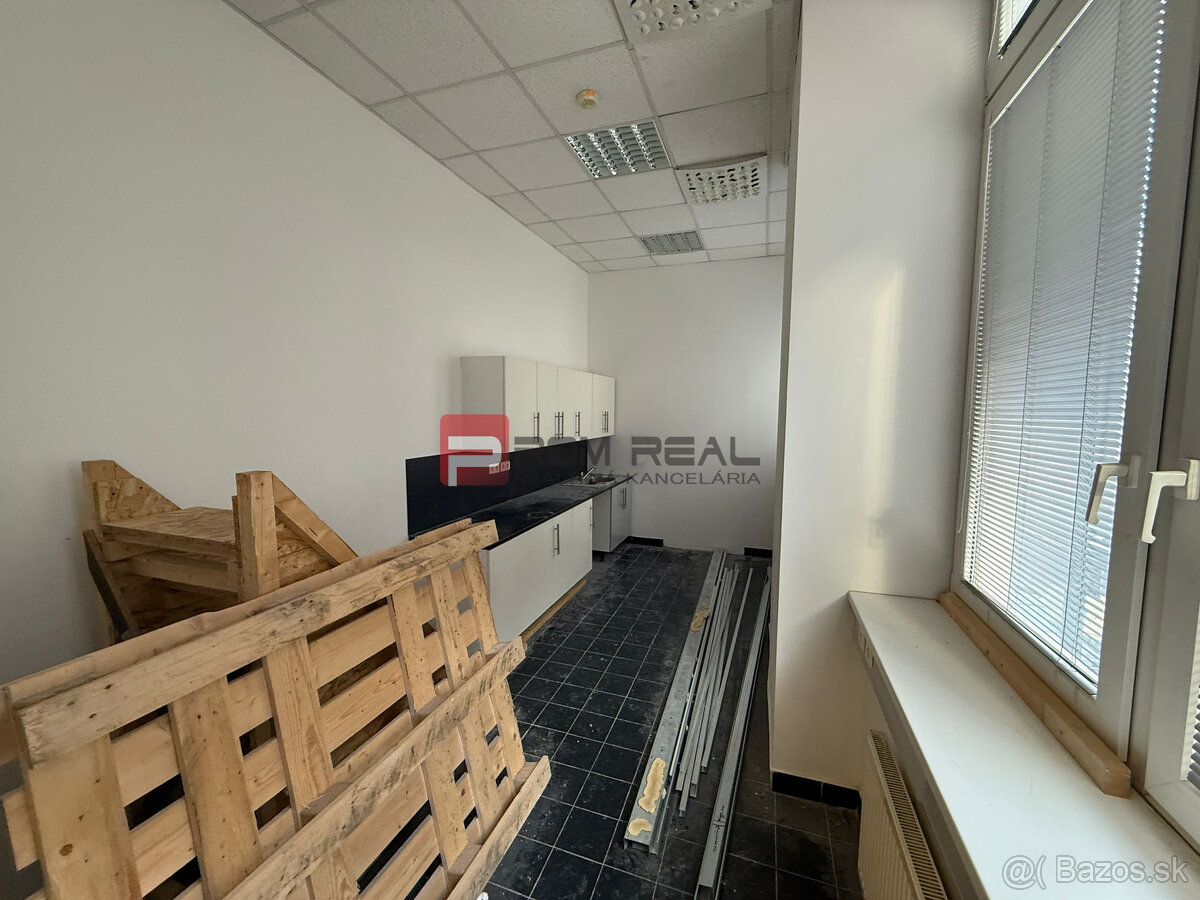 Priestor podľa vašich potrieb 120 m2 v úplnom centre BA - 2