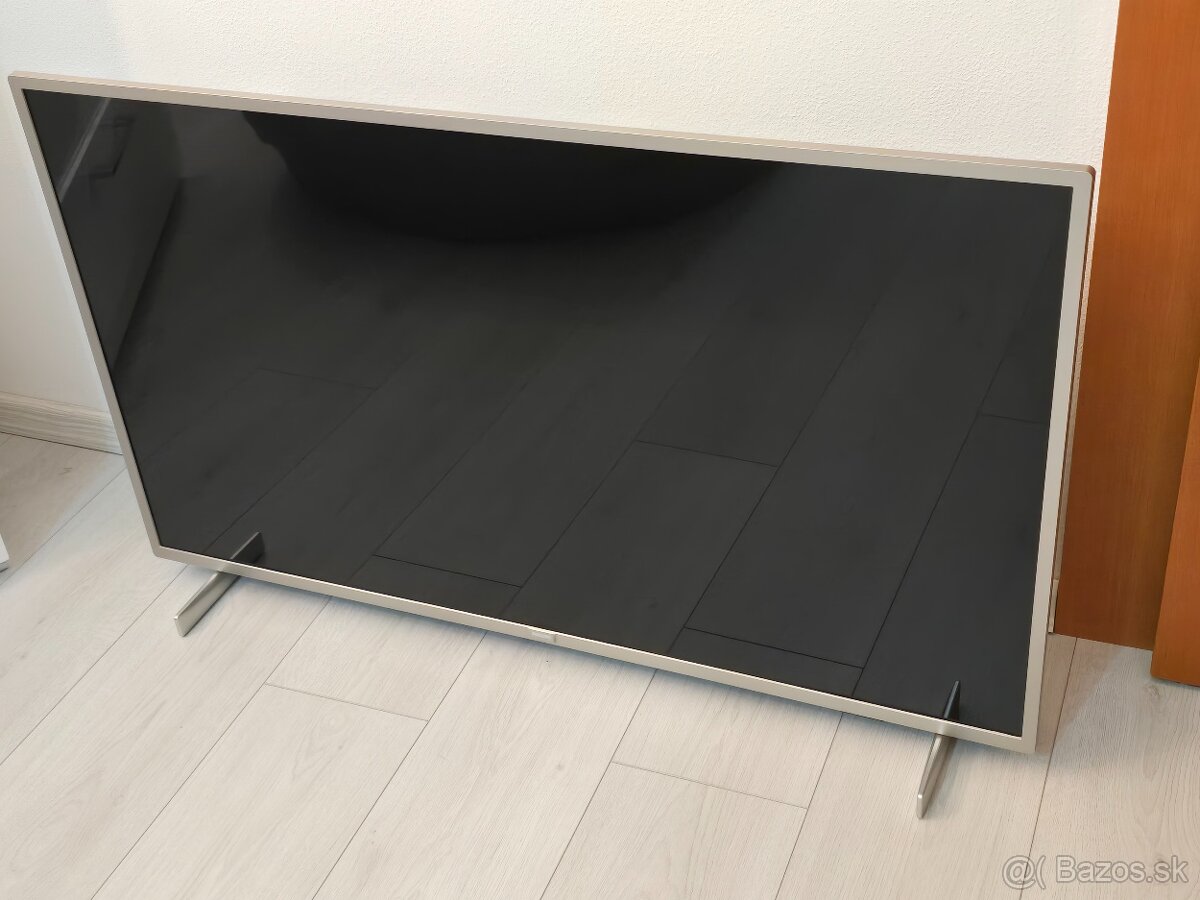 Smart TV PHILLIPS 43" na súčiastky - 2