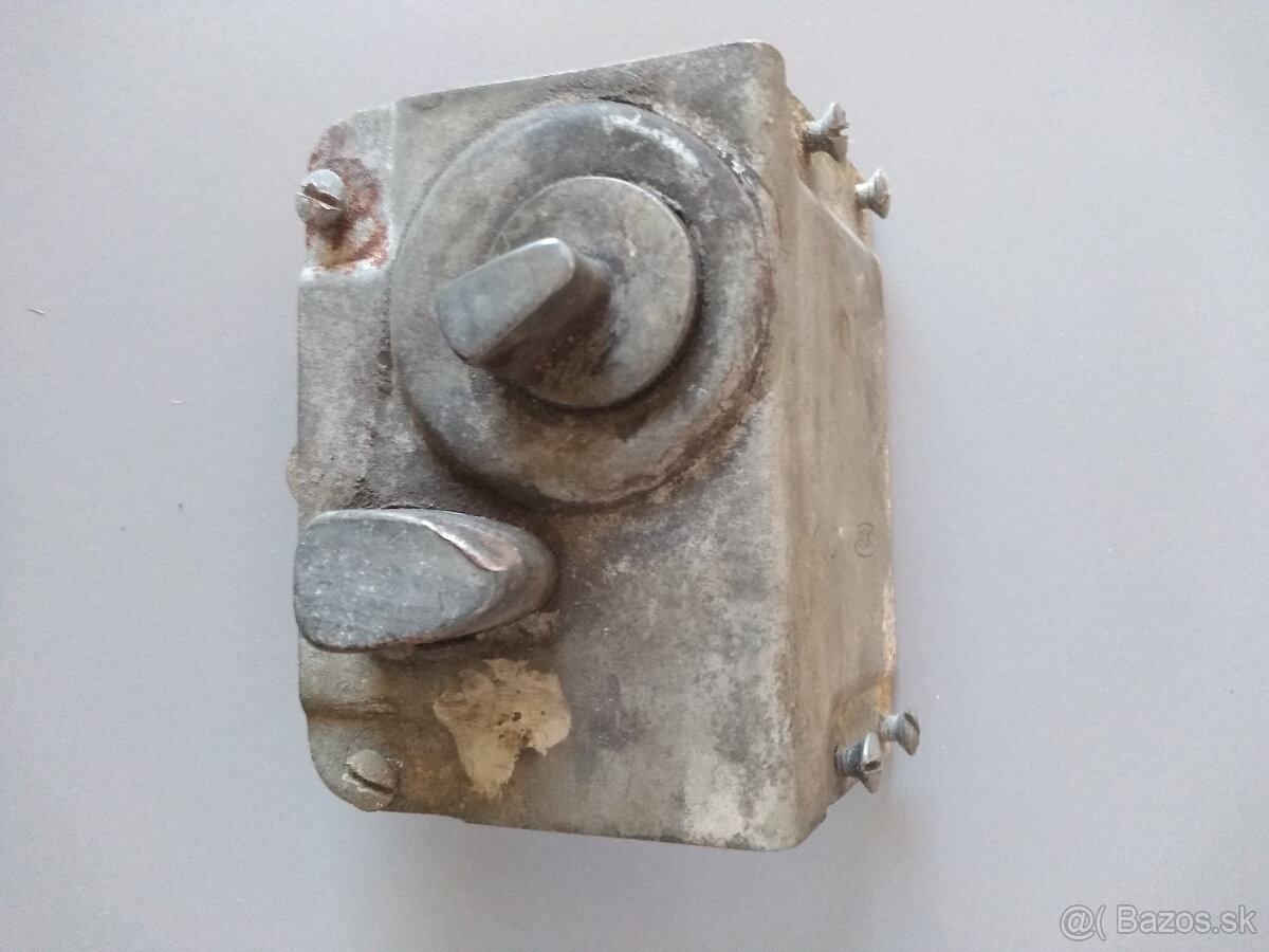 Predám na Tatra 603 zámok dverí do dverí - 2