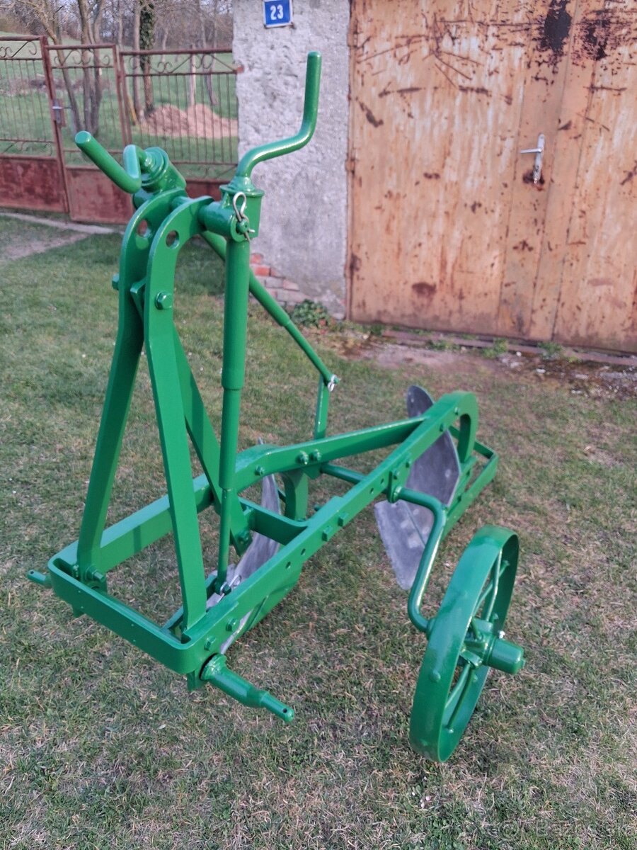 Dvojradličný pluh - 2