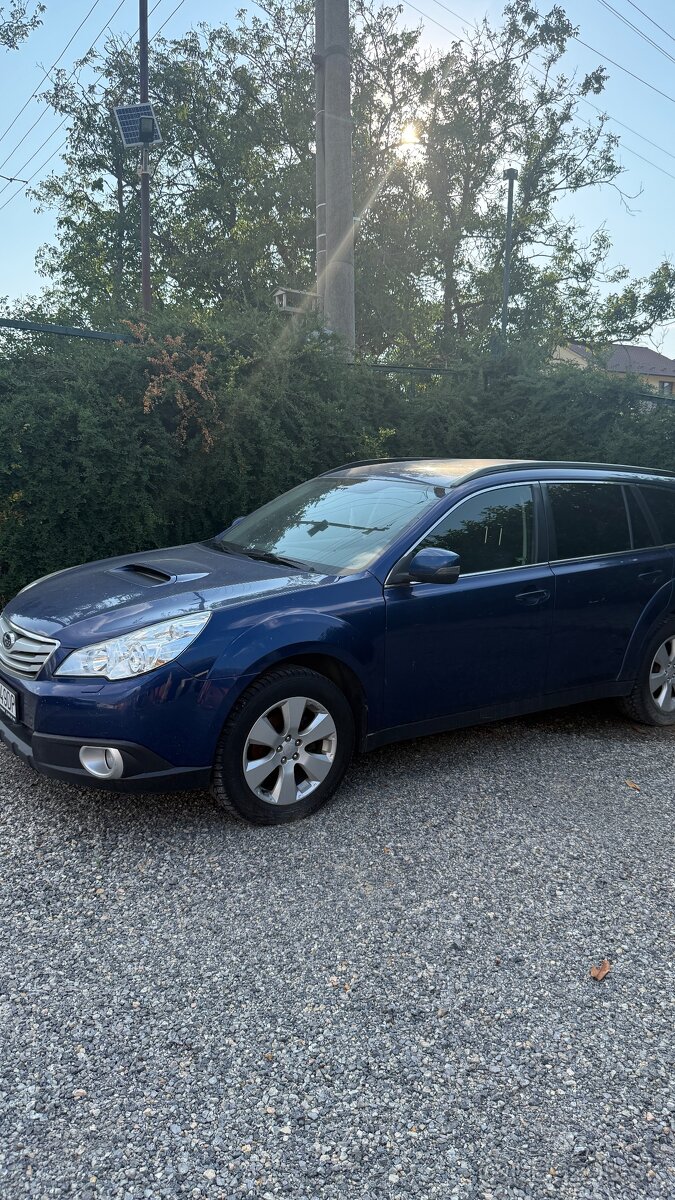 Subaru OUTBACK - 2