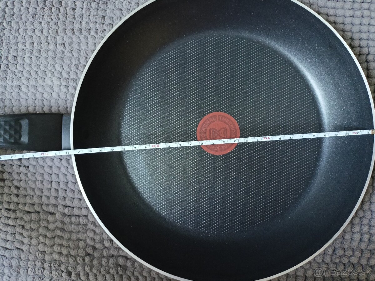 Nova Tefal panvica - 2