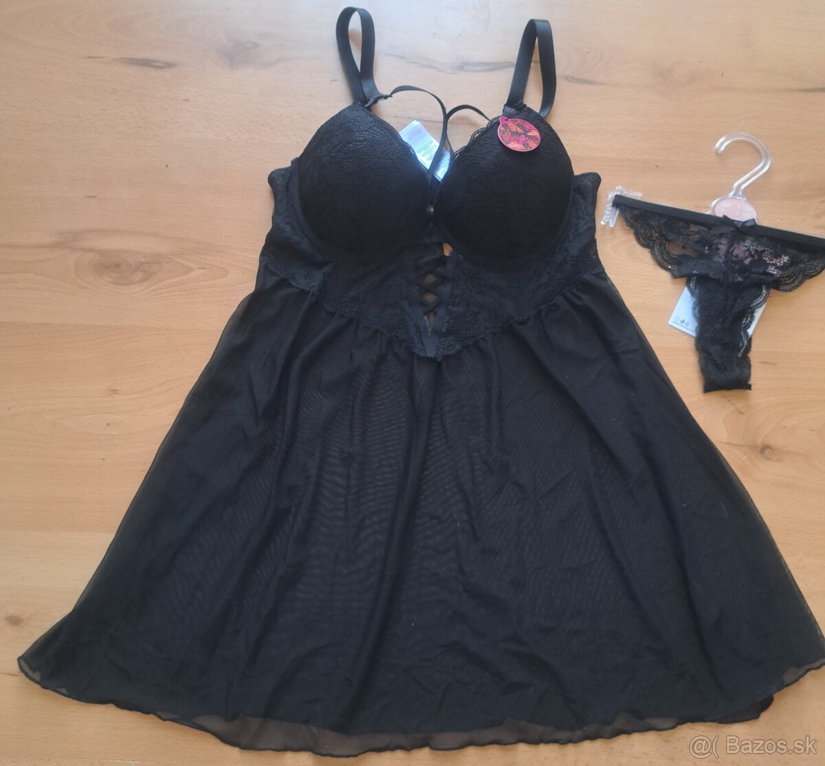 Košielka, Negliže, Ponožky a podprsenky - 2