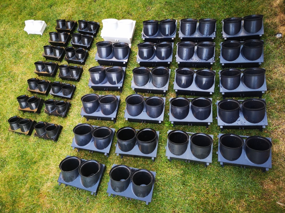 Kvetináče na stenu priemer 14cm, výška 15cm - 2