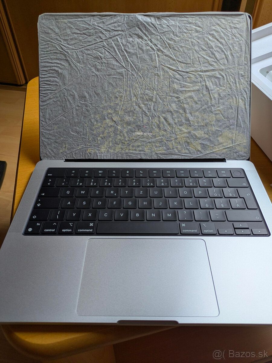 Macbook Pro 14" M4 MAX (14CPU/32GPU/36GB/1TB), 4 bat. cykly - 2