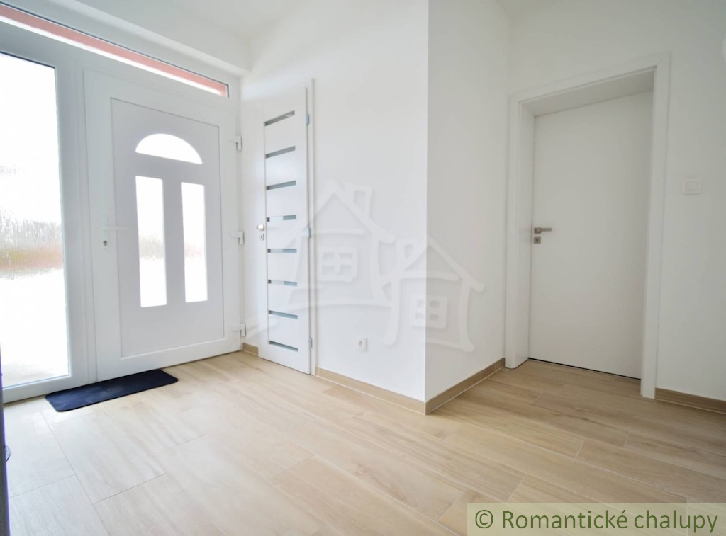 Novostavba štvorizbového rodinného domu s garážou v radove - 2