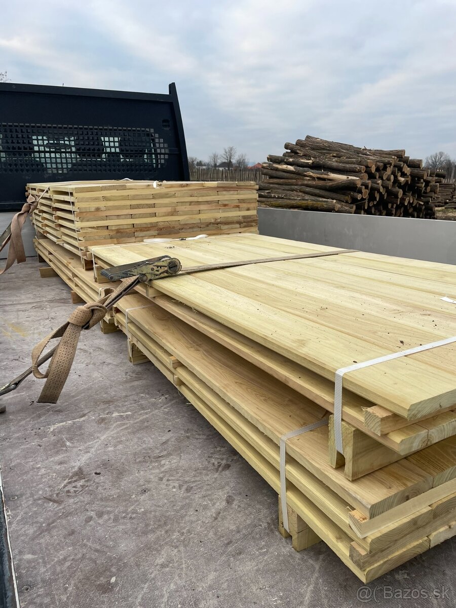 Predám agátové koly,stĺpy,rezivo,dosky. Doprava celá SR. - 2