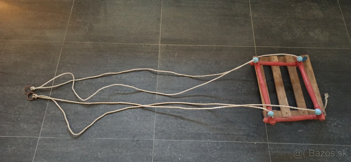 Drevena detska hojdacka - 2