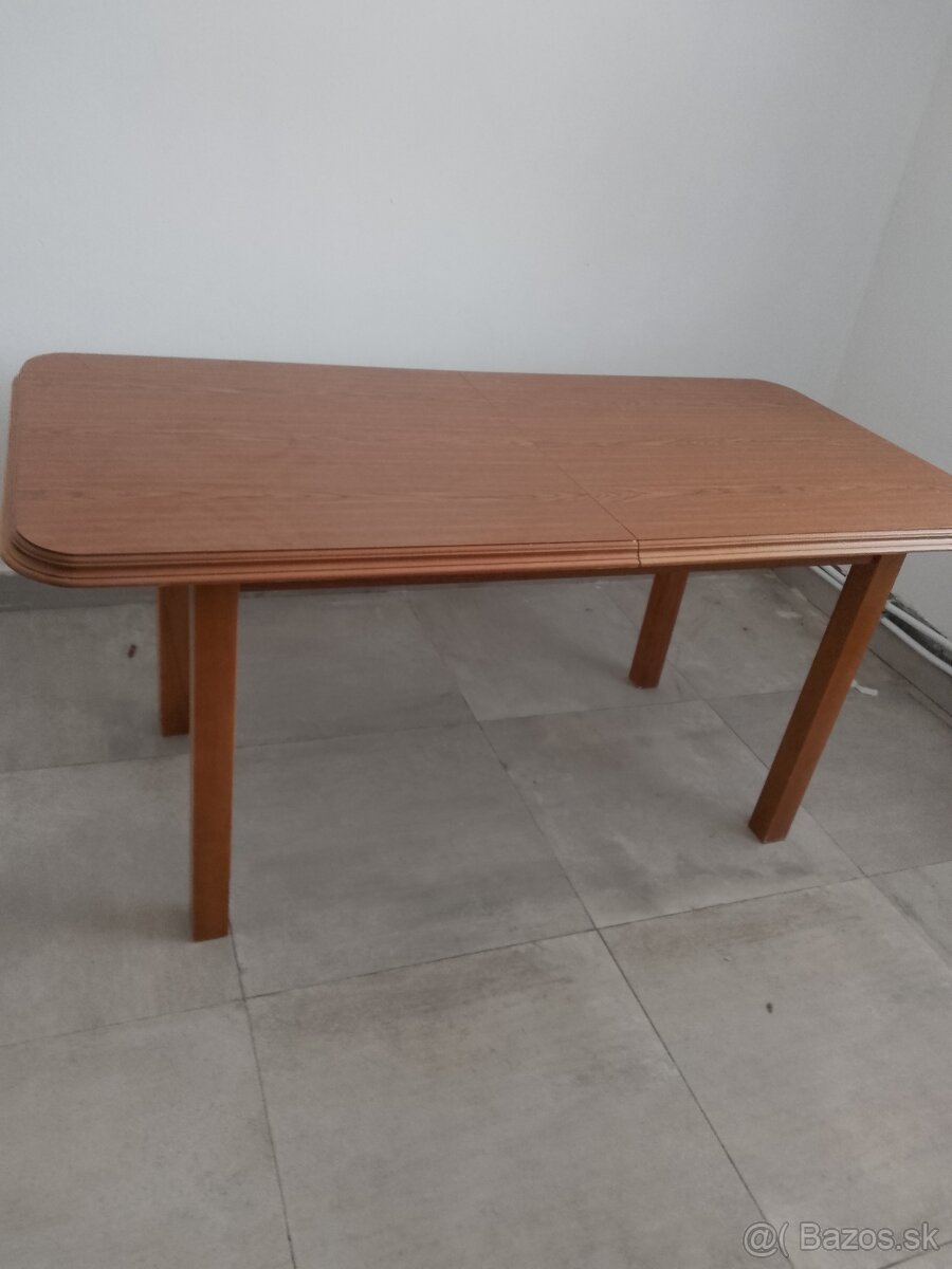 Stoličky a stôl - 2