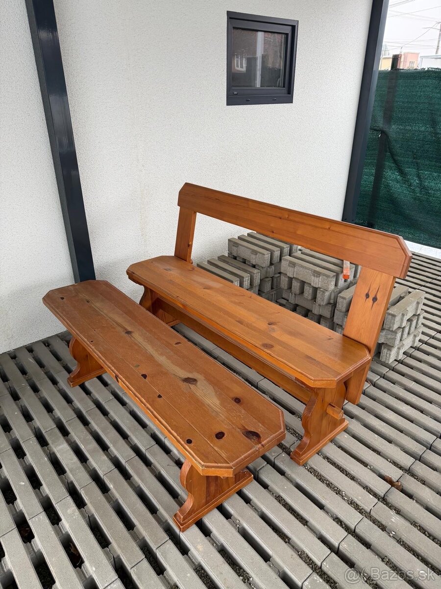 Masivny stol a dve lavice - 2