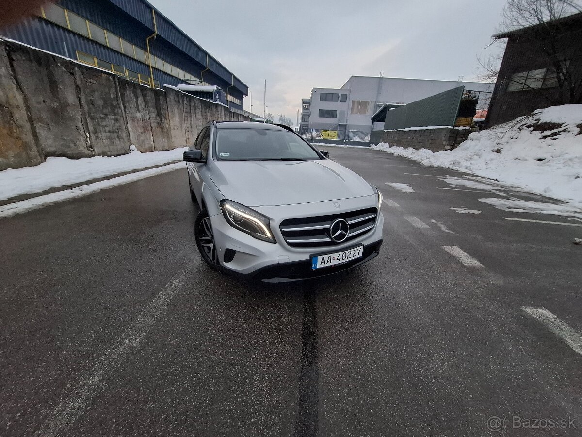 Mercedes-Benz GLA-Klasse GLA 250 4matic - 2