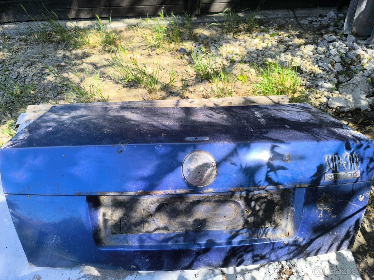 Kufrové dvere Škoda Superb - 2