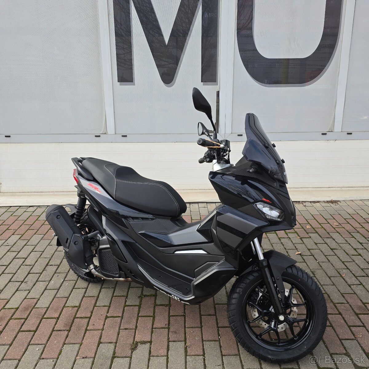 Aprilia SR GT 125 - 2