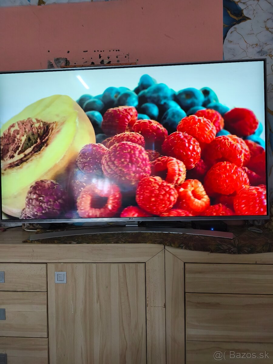 LG UHD 160CM - 2