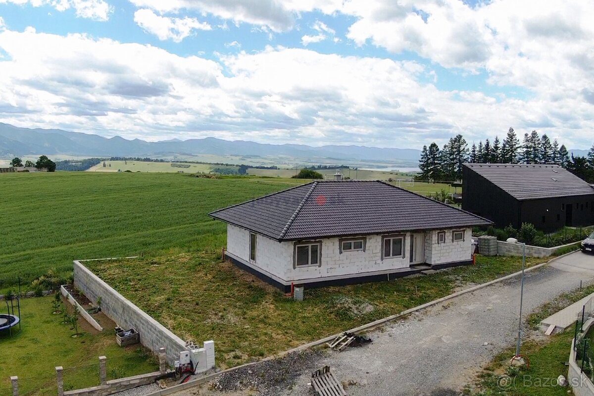 Rozostavaný rodinný dom s rozprávkovým výhľadom na Liptov - 2