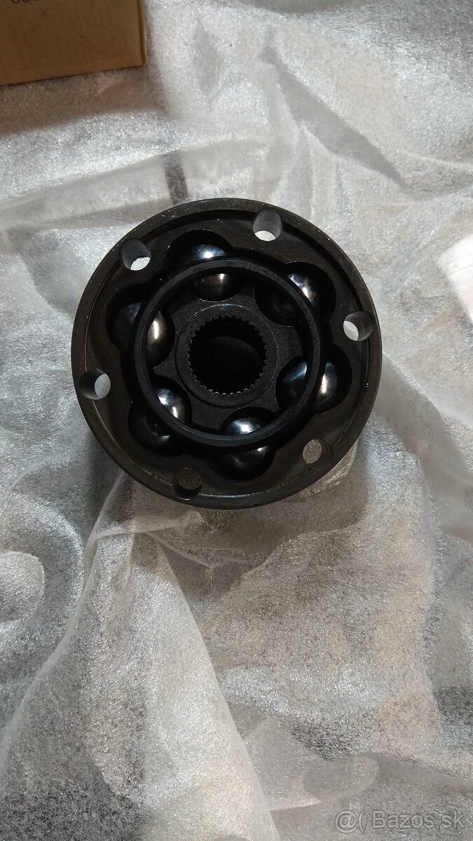 BMW E60/61 530xd kĺb zadného kardanu - 2