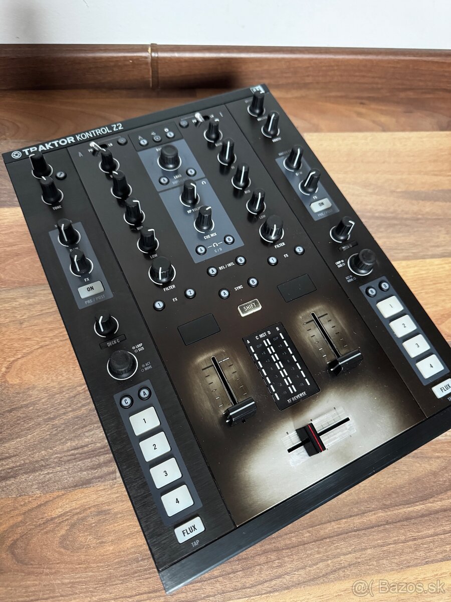 Predám mix Traktor Kontrol Z2 - 2