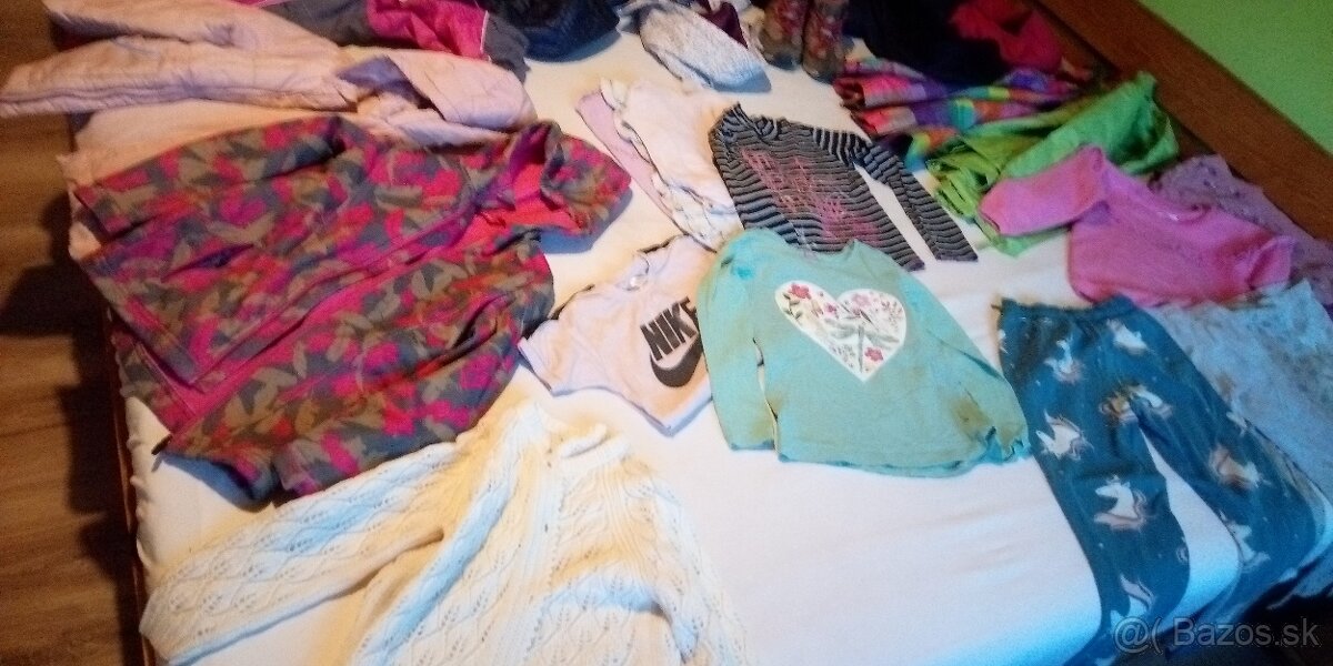 Dievčenské oblečenie 122-128 - 2