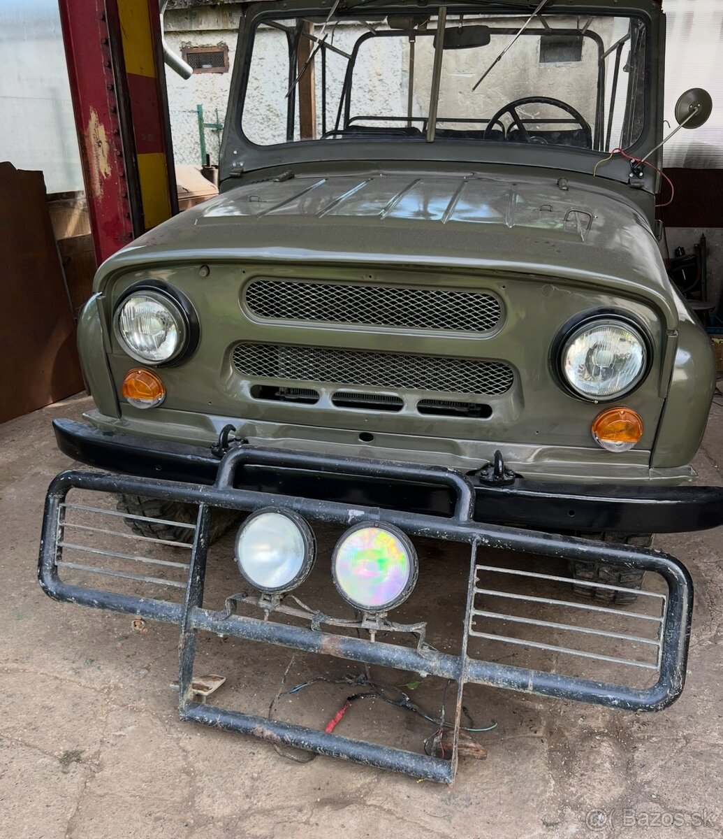 Predám ochranný rám a nárazník gaz 69 - 2