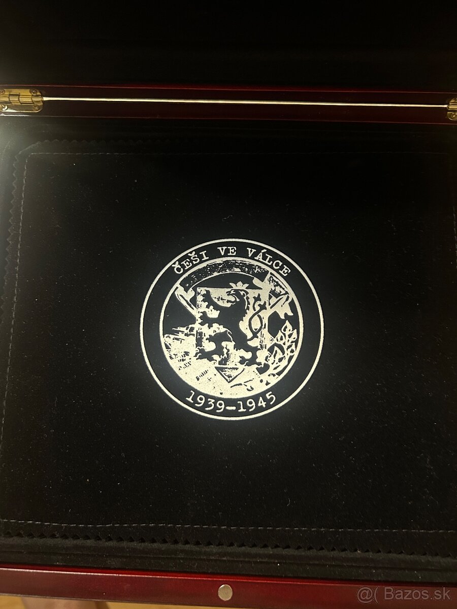 Predsm krasnu sadu minci Češi ve valce - 2