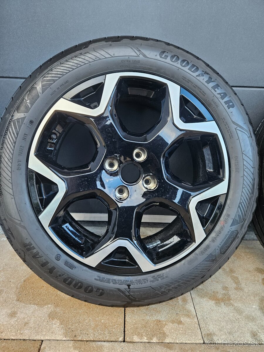 215/55 R18 - 2