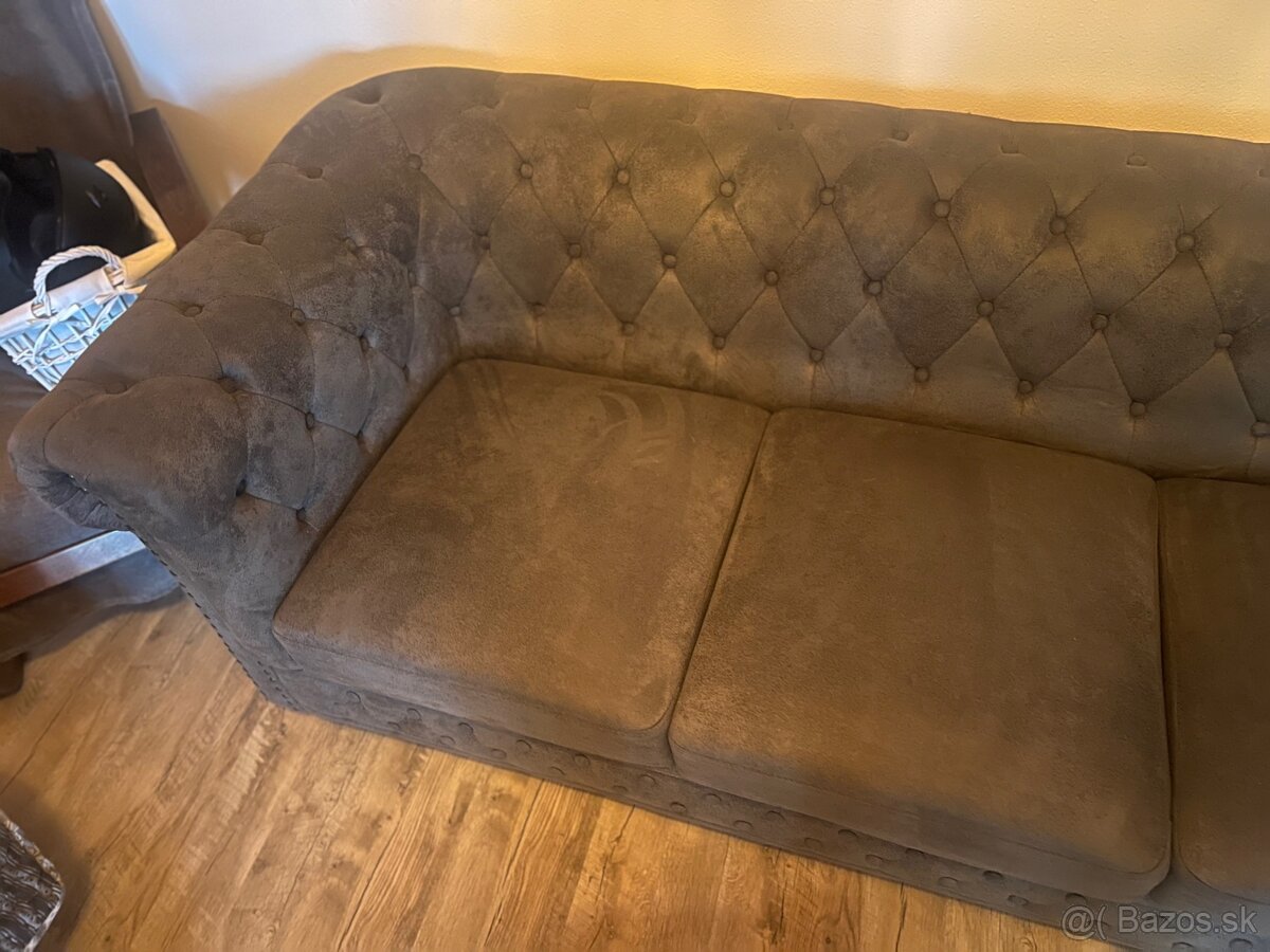 Predám trojmiestnu sedačku/gauč chesterfield - 2