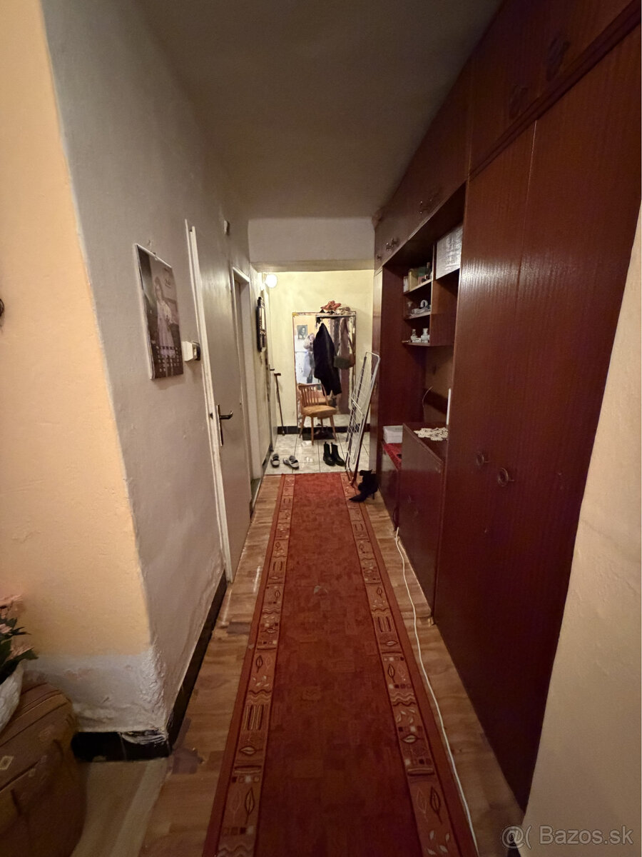 Na predaj 2-izbový byt v Humennom. - 2