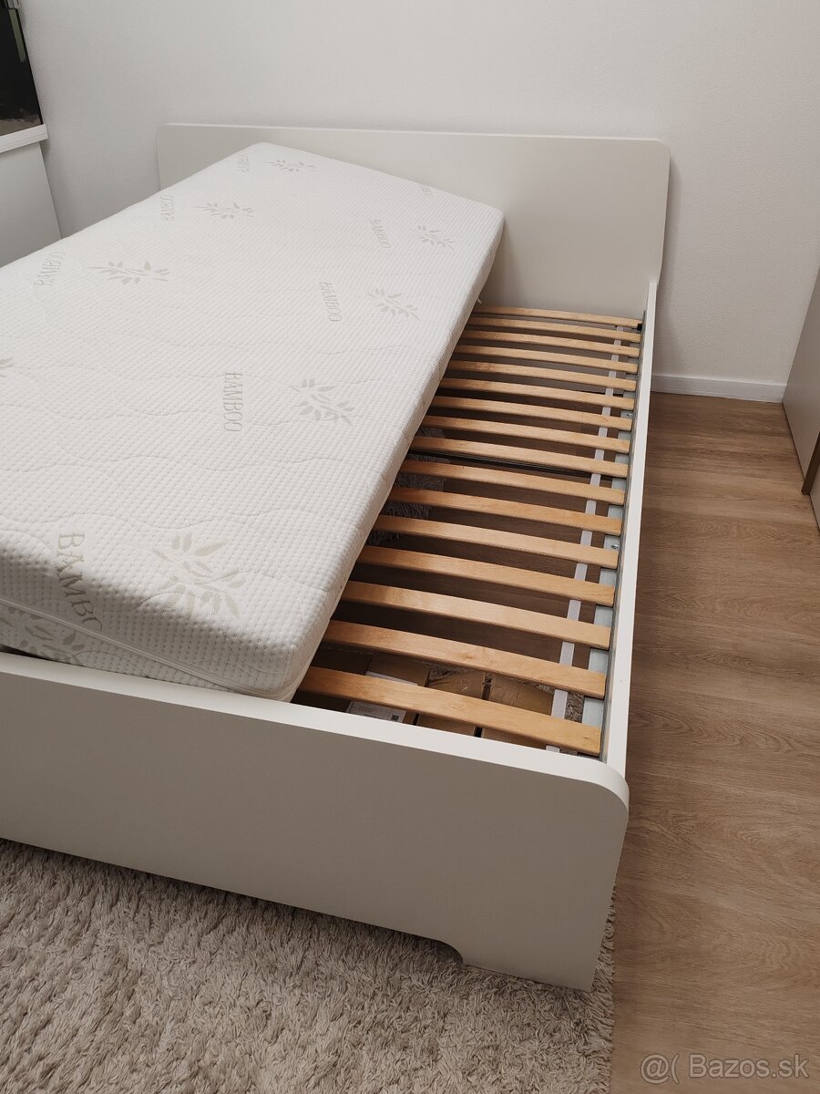 Predám manželskú postel 160x200 - 2