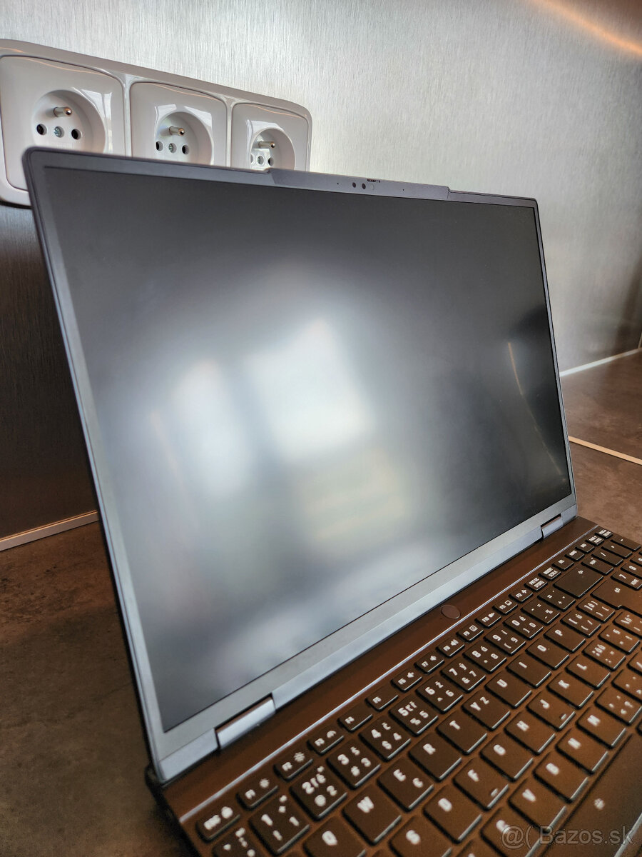 Predám notebook XMG EVO 15 (M24) AMD Ryzen 7 - Win 11 Pro - 2