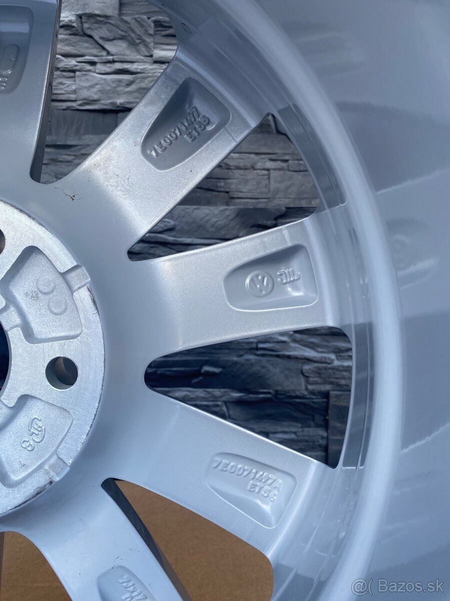 Volkswagen Multivan Caravelle Transporter - 2