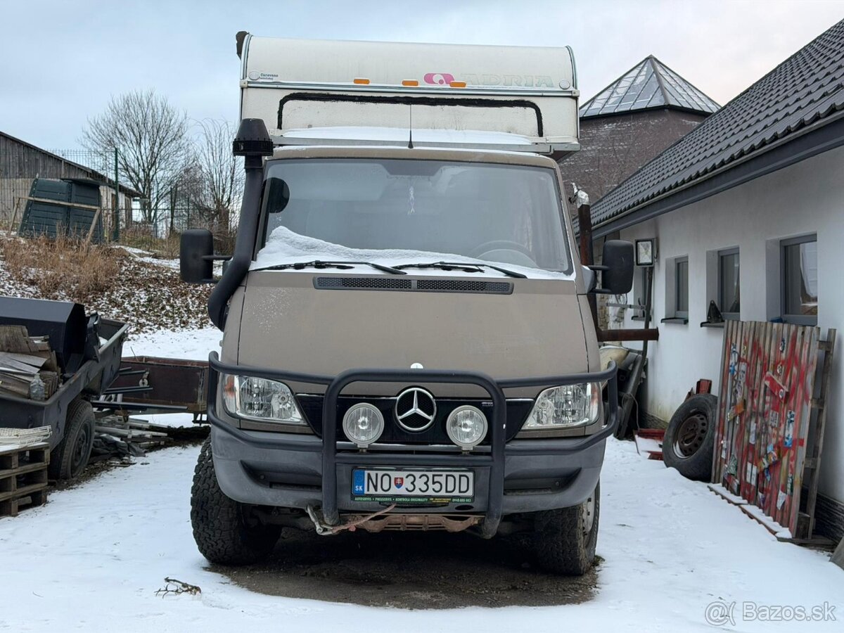 Mercedes-Benz Sprinter 4x4 Camper - 2