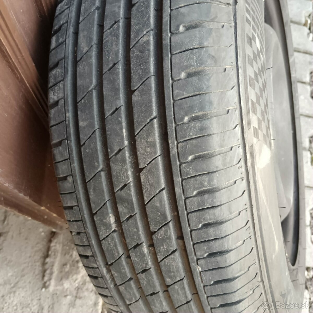 Predám letné pneumatiky 195/65 R15 na plechových diskoch - 2