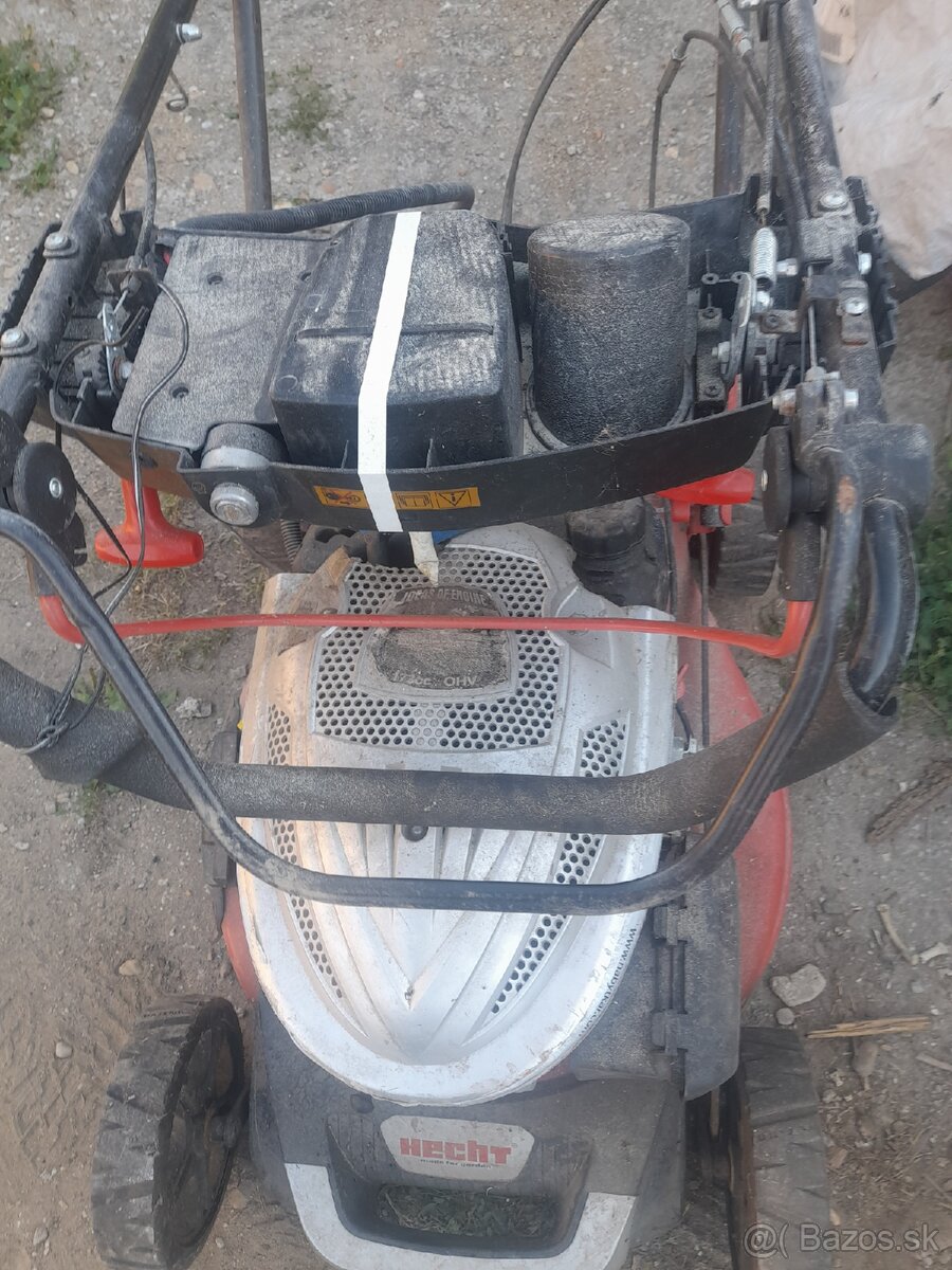 Predám kosačku Hecht 5534 SWE na súčiastky - 2