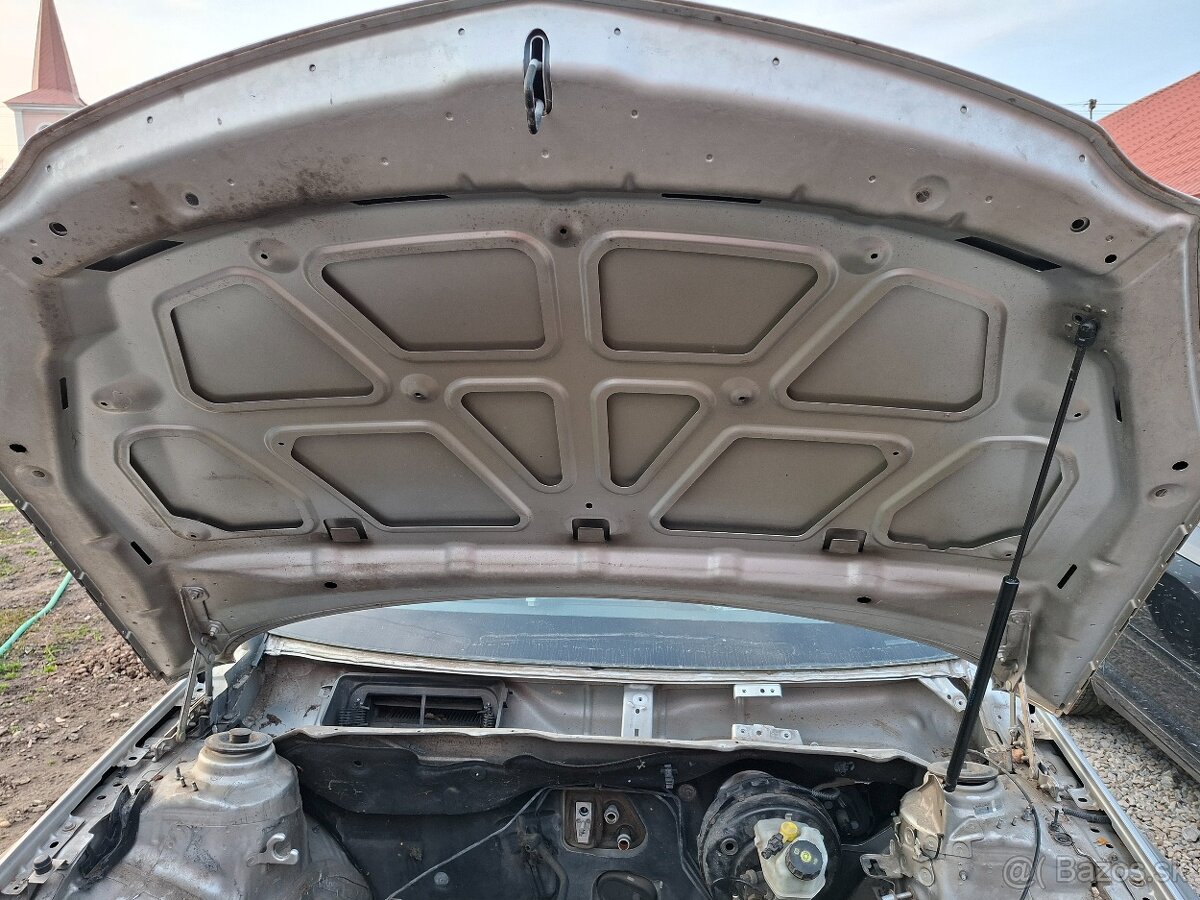 Kapota Opel Insignia - 2