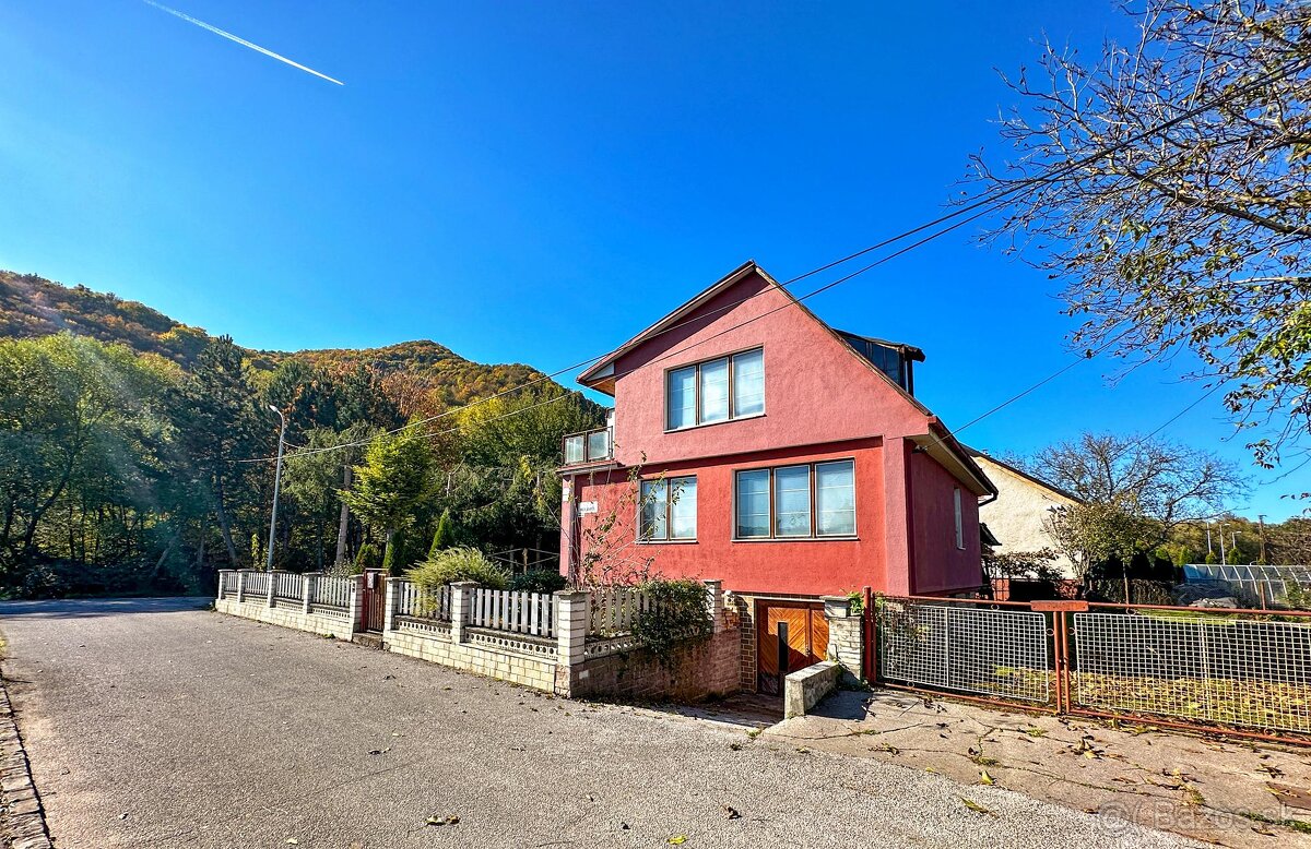 Dom s letnou kuchynkou v meste Žarnovica - 2