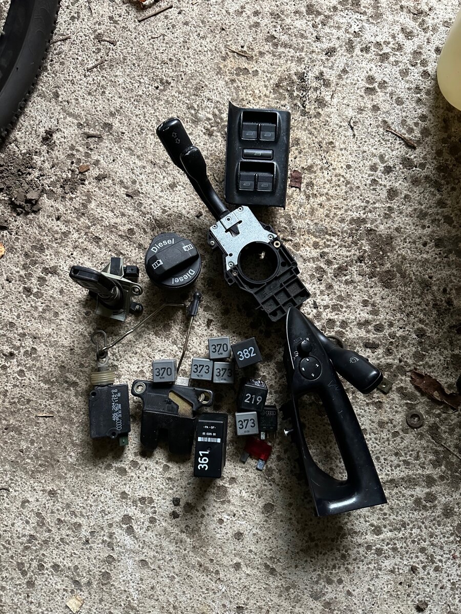 Náhradné diely Audi A4 - 2