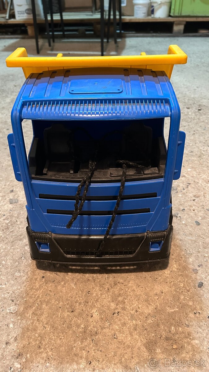 Plastove auto /tatra/ - 2